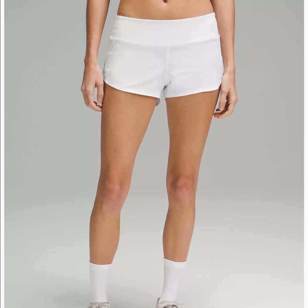 Lululemon shorts white